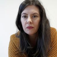Elisabeth Peters Photo 21