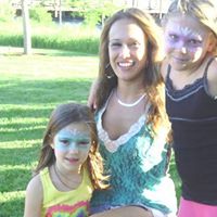 Julie Lowe Photo 41