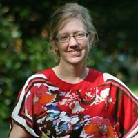 Holly Sullivan Photo 35
