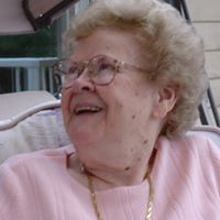 Elizabeth Bowers Photo 17