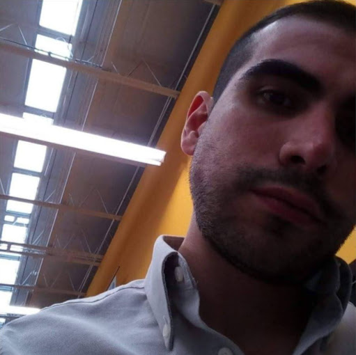 Alejandro Ruiz Photo 6