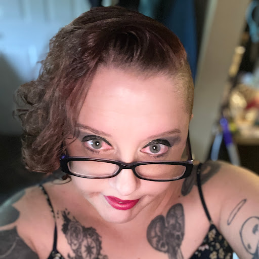 Christine Calvert Photo 32