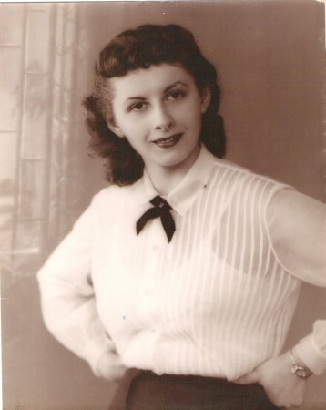 Constance Smith Photo 20