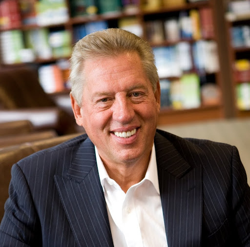 John Maxwell Photo 59