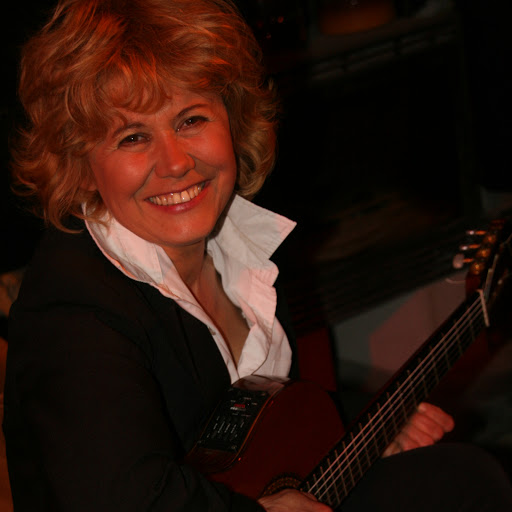Anne David Photo 9