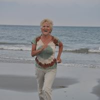 Sandy Young Photo 14