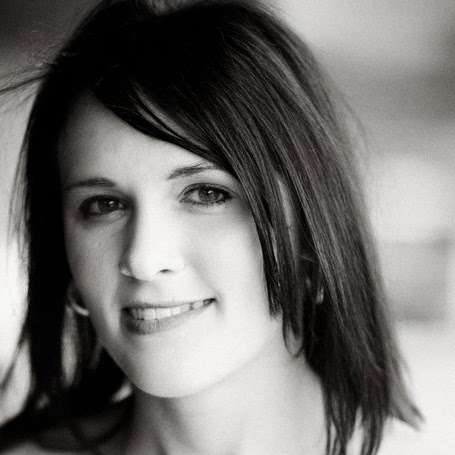Lori Trussell Photo 17