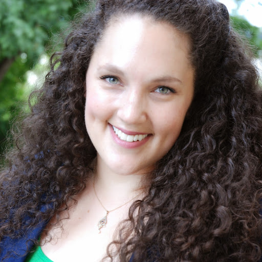 Lucy Sullivan Photo 28