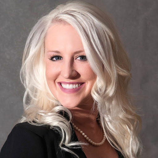 Nicole Petersen Photo 10
