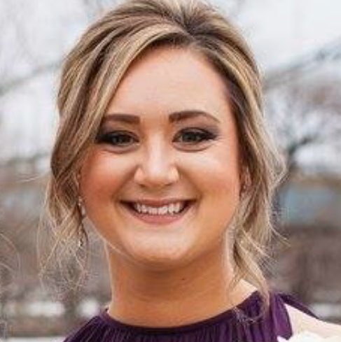 Allison Winter Photo 16