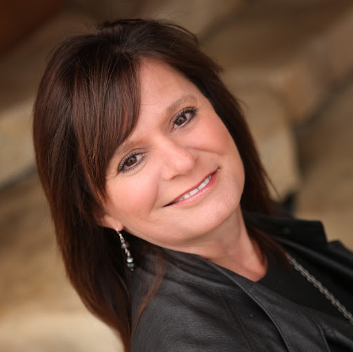 Gina Rice Photo 31