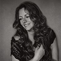 Laura Finley Photo 28