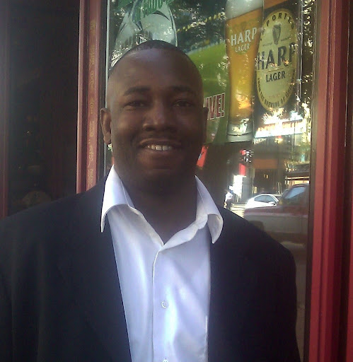 Damien Davis Photo 37