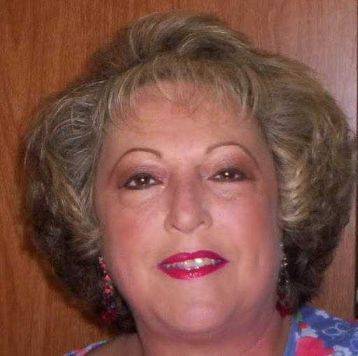 Linda Livingston Photo 36