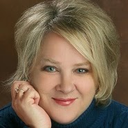 Tracy Larson Photo 34