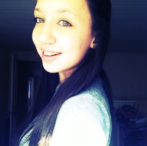 Samantha Burnette Photo 13