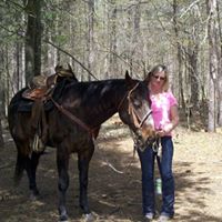 Lisa Stickler Photo 6