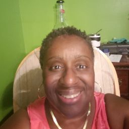 Roberta Henderson Photo 16