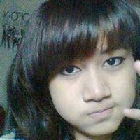 Angie Lee Photo 36