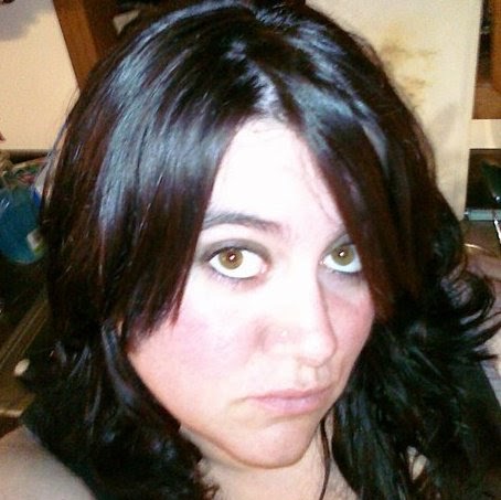 Danielle Ellis Photo 9