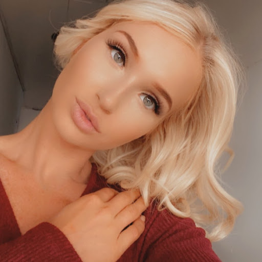 Courtney Cassidy Photo 34