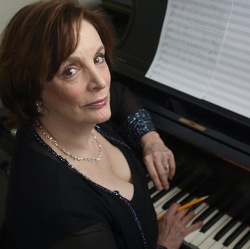 Kathryn Fields Photo 24