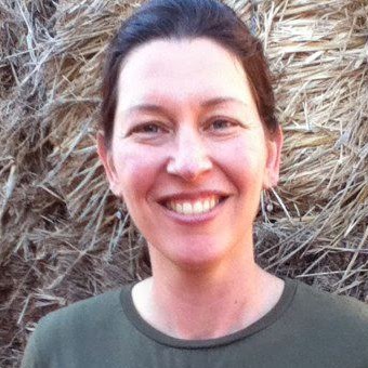 Jennifer Holm Photo 13