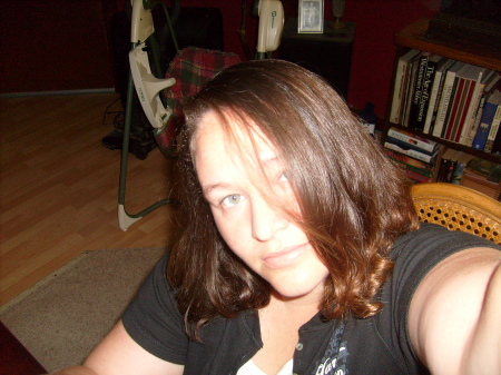 Elizabeth Watts Photo 44