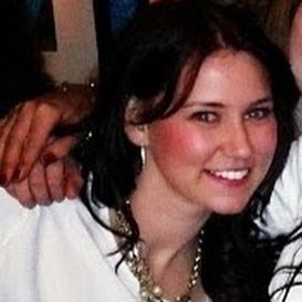 Cassandra Webb Photo 22