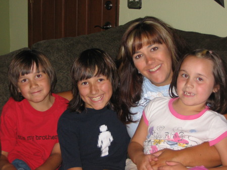 Lori Wells Photo 23