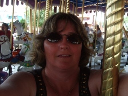 Elizabeth Scott Photo 35
