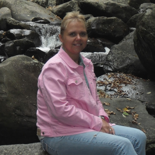 Shelly Turner Photo 12