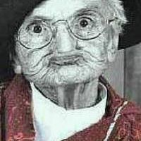 Elizabeth Mcneal Photo 10