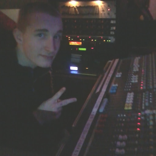 Keenan Robinson Photo 11