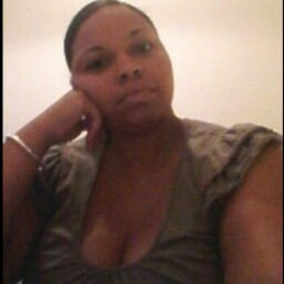 Tanisha Martin Photo 6