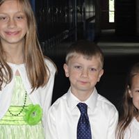 Amy Rowe Photo 18