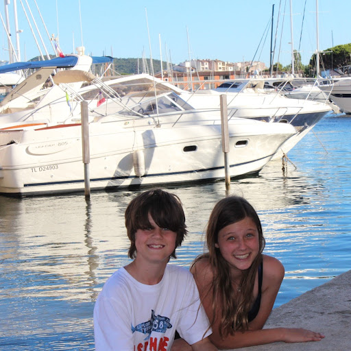 Ella Johnson Photo 10