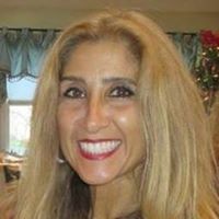 Elizabeth Medeiros Photo 20