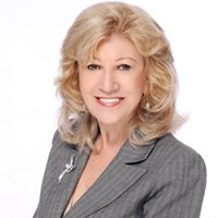 Gayle Elliott Photo 19