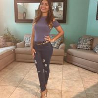 Desiree Hernandez Photo 40