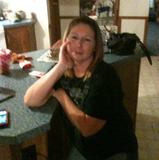 Lisa Edmonds Photo 11