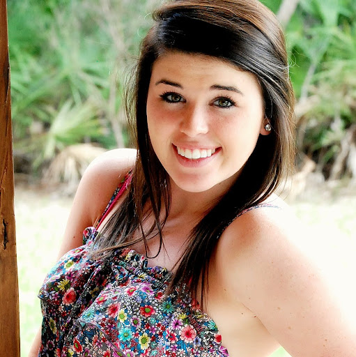 Amber Cox Photo 29