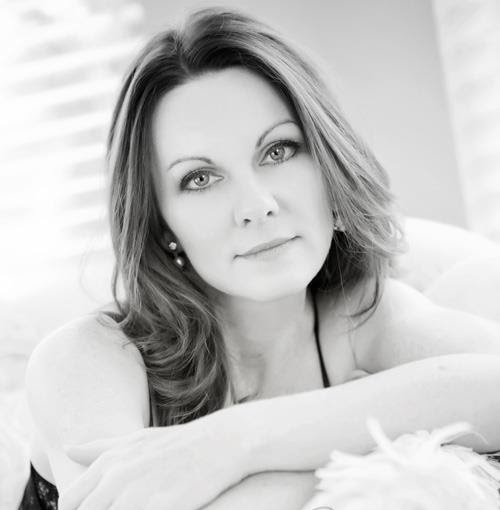 Dana Rodgers Photo 42