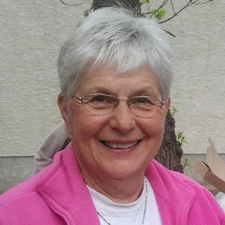 Lorraine Martin Photo 17