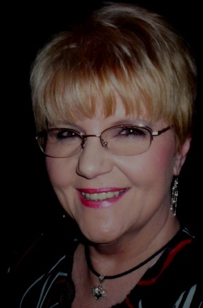 Jane Lowe Photo 23