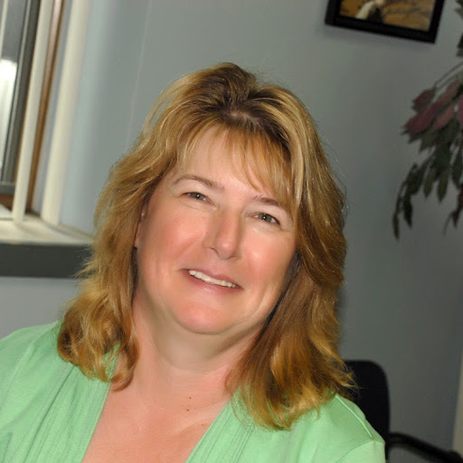 Lisa Wright Photo 20