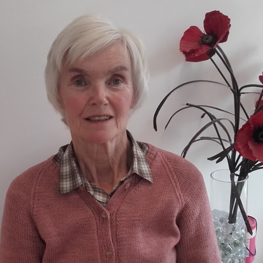 Mary Pearson Photo 17