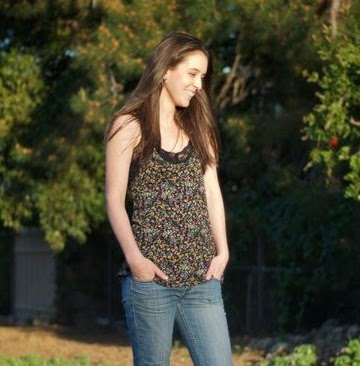 Rachael Williams Photo 26