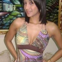 Karina Casares Photo 10