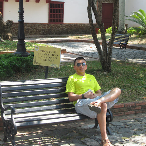 William Aponte Photo 8